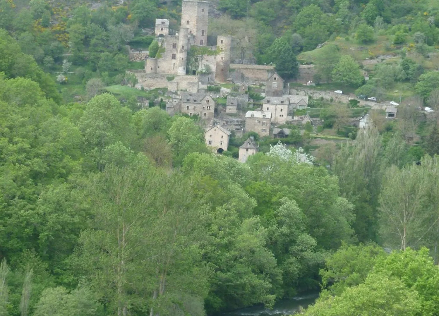 Oustal Haut Belcastel  Belcastel (Aveyron)